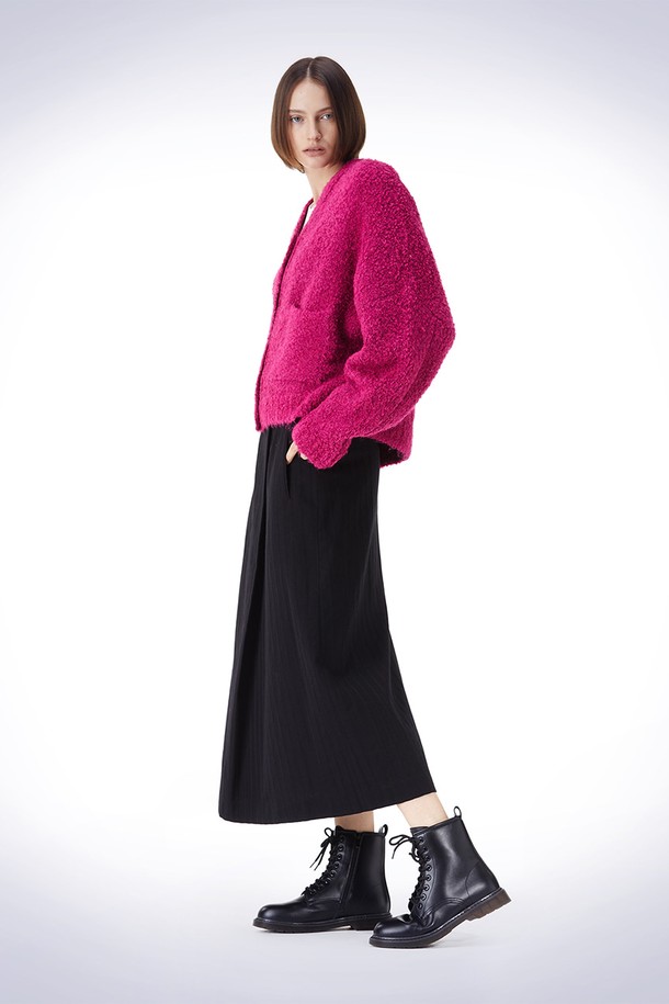 HAUS 072C - 가디건 - BOUCLE V-NECK CARDIGAN  PINK