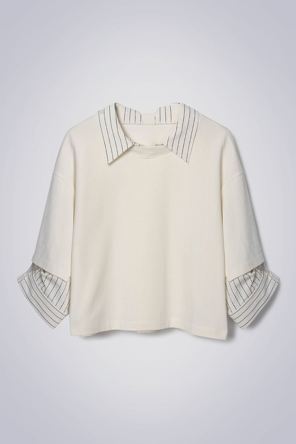 SHIRTS 레이어드 크롭 티 라이트 베이지는 시원한 여름을 위한 베이직 스타일의 레이어드 크롭 티셔츠입니다. 면과 린넨 혼방 소재로 제작되어 부드러운 촉감을 선사하며, 가볍고 통기성이 뛰어납니다. 소매 비조와 단추 디테일로 다양한 실루엣을 연출할 수 있으며, 크롭 기장으로 시원한 느낌을 더했습니다. 뒤 카라 부분의 로고 자수 포인트가 돋보이며, 미니멀하고 캐주얼한 스타일을 연출하기에 좋습니다. 라이트 베이지 컬러로 어떤 옷에도 잘 어울리는 활용도 높은 아이템입니다.
