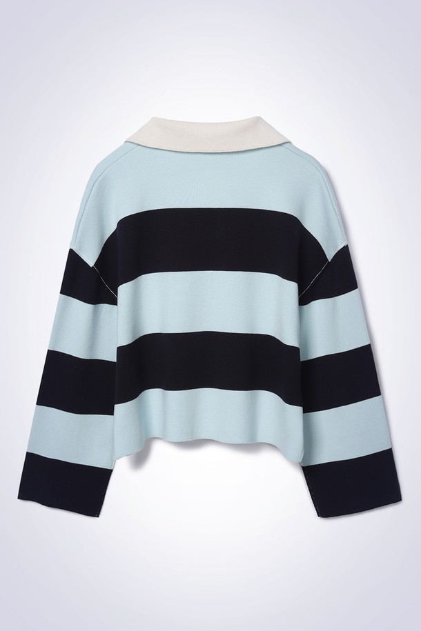 스트라이프 크롭 스웨터 스카이

산뜻한 스카이블루와 네이비 컬러 배색의 단가라(스트라이프) 패턴 크롭 스웨터입니다. 코튼 소재로 제작되어 봄, 가을에 캐주얼하게 착용하기 좋습니다. 칼라 넥 라인과 숄더 라인 디테일이 돋보이며, 데이트룩, 카페룩, 봄 소풍룩 등 다양한 TPO에 활용 가능합니다. 스포티하고 미니멀한 스타일을 연출하기에 적합하며, 크롭 기장과 긴 소매로 편안한 핏을 제공합니다. 여성스러운 무드를 더해주는 매력적인 아이템입니다.
