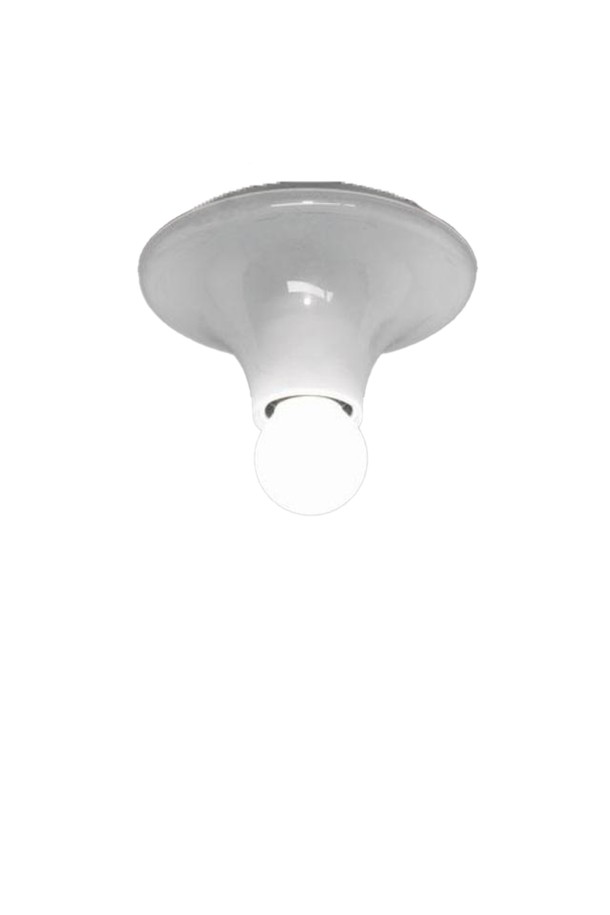[Artemide] 테티 월 램프 트랜스페런트 (Teti Wall Transparent)는 70년대 복고풍 디자인과 미니멀리즘을 결합한 조명입니다. 깔때기 모양의 받침대와 전구로 구성되어 있으며, 투명한 색상이 특징입니다. 전문 시공팀이 방문하여 설치하며, 설치 일정 조율이 가능합니다. 전용 전구와 1년 무상 A/S를 제공하며, 기능적 문제 및 전구 수명 관련 A/S를 받을 수 있습니다. 오후 3시 이전 결제 시 익일 출고되며, 3-5일 내 배송됩니다.
