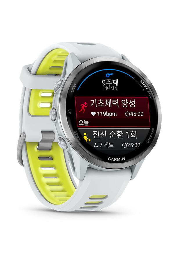 가민 포러너 970 화이트 러닝 GPS 스마트워치는 러닝, 트라이애슬론, 스포츠 활동에 최적화된 스마트워치입니다. 티타늄과 사파이어 글래스 소재로 제작되어 내구성이 뛰어나며, 옐로우 색상 옵션도 제공합니다. 
AMOLED 디스플레이와 LED 디스플레이 디자인으로 시인성을 높였으며, GPS, 심박수, 수면, 산소포화도, 호흡률, 스트레스, 체온 모니터링 등 다양한 기능을 제공합니다. 
음성 제어, 통화, 음악 재생, 실시간 위치 공유, 자동 랩 카운팅, LED 플래시, 노이즈 캔슬링 기능도 갖추고 있습니다. 
최대 15일의 넉넉한 배터리 수명과 56g의 가벼운 무게로 활동성을 보장하며, 스마트워치 및 GPS 모드를 지원합니다. 
러닝룩, 피트니스룩에 잘 어울리는 스포티, 미니멀, 캐주얼 스타일의 제품으로, 커스터마이징 가능한 트레이닝 계획을 통해 운동 목표 달성을 돕습니다.
