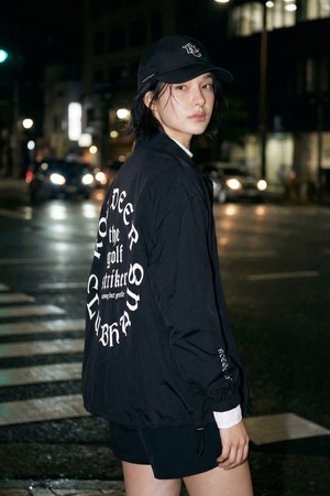 [WOMENS] EASY-FIT WIND JACKET (BLACK)_BLACK-a