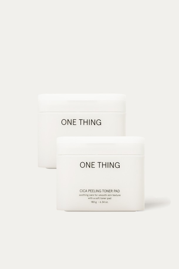 [원씽] 시카 필링 토너 패드 65매 2세트는 스킨케어와 각질 제거를 위한 제품입니다. 시카 성분이 함유되어 피부 진정 효과를 제공하며, 필링 패드로 간편하게 각질을 관리할 수 있습니다. 각 65매씩 총 2세트로 구성되어 넉넉하게 사용 가능하며, 쇼핑백이 함께 증정됩니다. 이 토너 패드는 피부 결을 부드럽게 정돈하고, 깨끗하고 건강한 피부로 가꾸는 데 도움을 줍니다. 간편한 사용법으로 매일 손쉽게 피부 관리를 할 수 있습니다.
