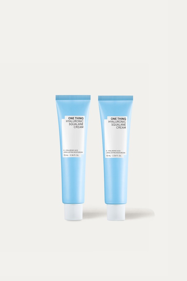 [원씽] 히알루로닉 스쿠알란 크림 70ml 2세트는 피부에 깊은 보습과 수분 공급을 선사하는 크림 2개와 쇼핑백으로 구성된 세트 상품입니다. 히알루론산과 스쿠알란 성분이 함유되어 있어 촉촉하고 건강한 피부로 가꾸어 줍니다. 70ml 용량으로 넉넉하게 사용할 수 있으며, 수분크림과 보습크림의 기능을 동시에 합니다. 얼굴에 사용하며, 선물용으로도 적합합니다.
