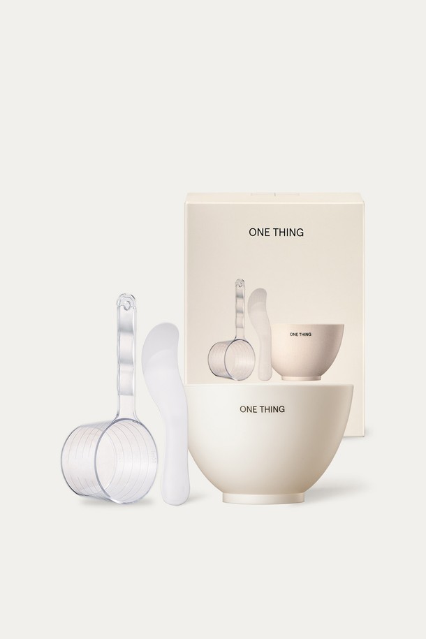 [원씽] 어성초/콜라겐/히알루론산 모델링팩&팩도구 3종 세트입니다. 파우더형 모델링팩으로, 어성초, 콜라겐, 히알루론산을 함유하여 피부에 수분 공급과 진정 효과를 제공합니다. DIY 혼합형 제품으로 팩볼, 계량컵, 스파츌라 3종 세트가 함께 구성되어 편리하게 사용할 수 있습니다. 얼굴에 사용하는 마스크팩으로, 모델링 제형 특유의 밀착력으로 촉촉하고 건강한 피부를 선사합니다.
