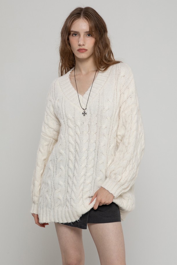 MORELIKEIT - 스웨터 - WOOL CABLE HAIRY LONG PULLOVER IVORY