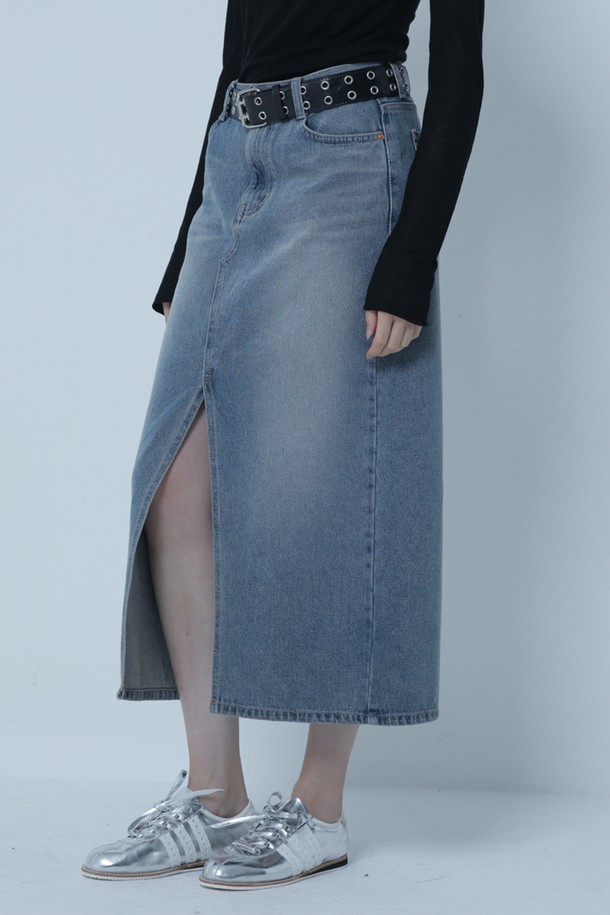 MORELIKEIT - 롱스커트 - FRONT SLIT DENIM LONG SKRIT BLUE