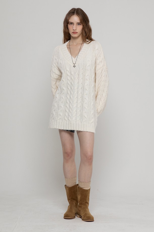 MORELIKEIT - 스웨터 - WOOL CABLE HAIRY LONG PULLOVER IVORY