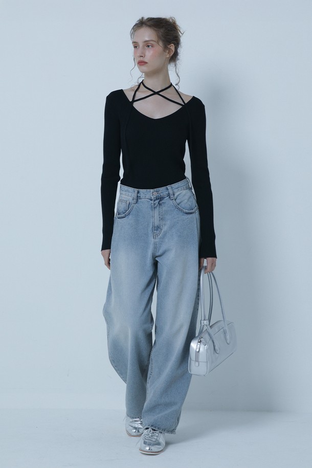 MORELIKEIT - 데님 - FRONT 1 TUCK WIDE  CURVED FIT DENIM PANTS BLUE