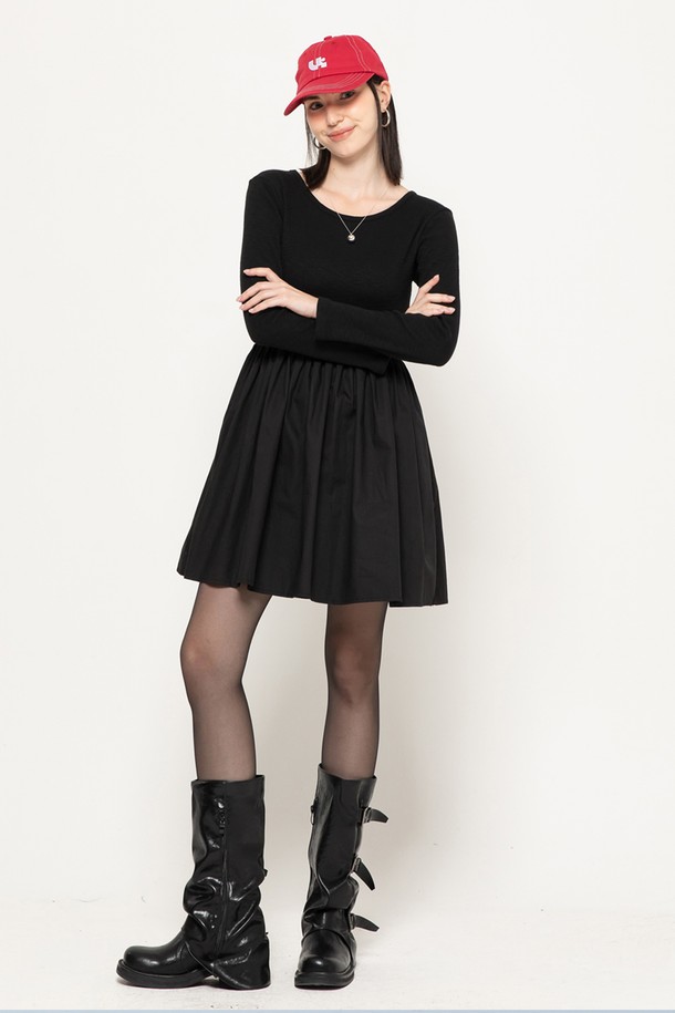 MORELIKEIT - 긴소매 원피스 - MINIMAL FLAER FIT MINI DRESS BLACK