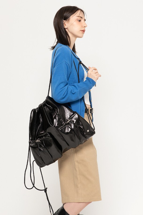 MORELIKEIT - 백팩 - DIA POCKET  VEGAN LEATHER  BACK PACK BLACK