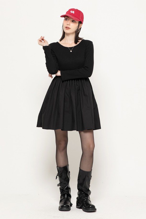 MORELIKEIT - 긴소매 원피스 - MINIMAL FLAER FIT MINI DRESS BLACK