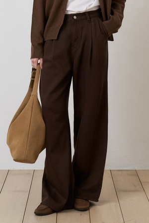 루즈핏 원턱 커브드핏 데님 BROWN