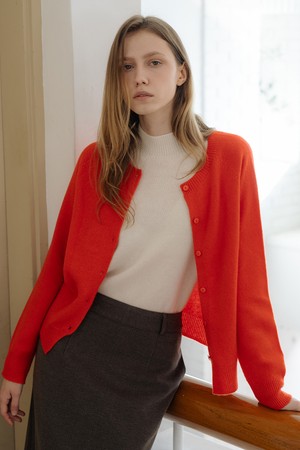 울 100 홀가먼트 루즈핏 버튼 가디건 RED