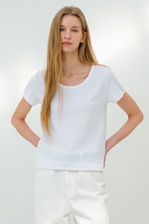 에센셜 하프 슬리브 티셔츠 WHITE