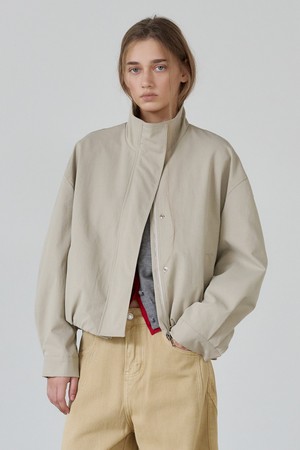 하이넥 어반 볼륨 점퍼 BEIGE