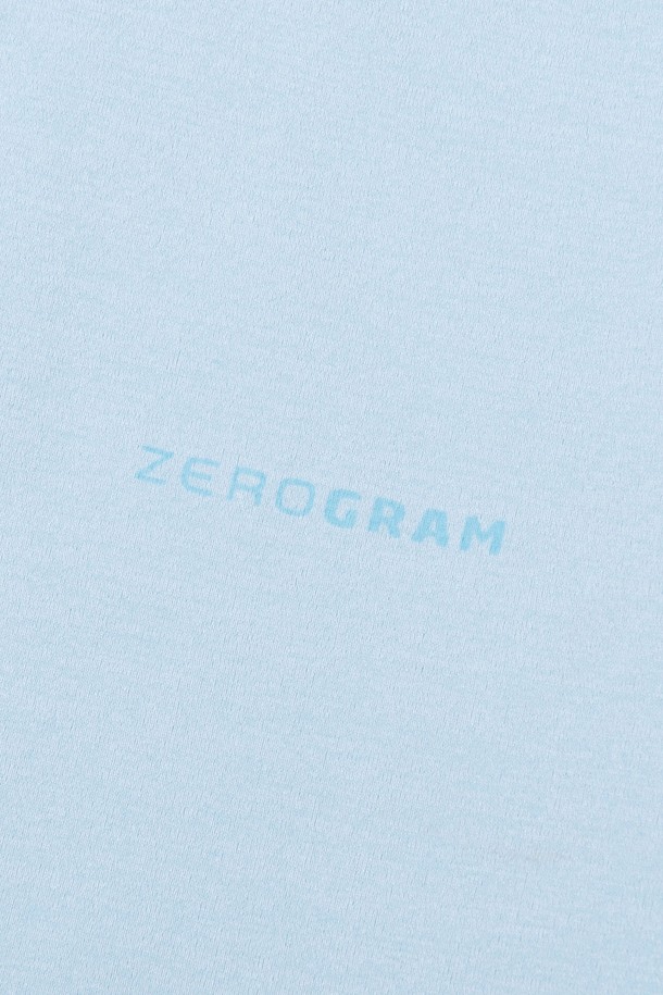 ZEROGRAM - 반팔티셔츠 - 에코메이드 타이포그래픽 티셔츠 / LIGHT BLUE