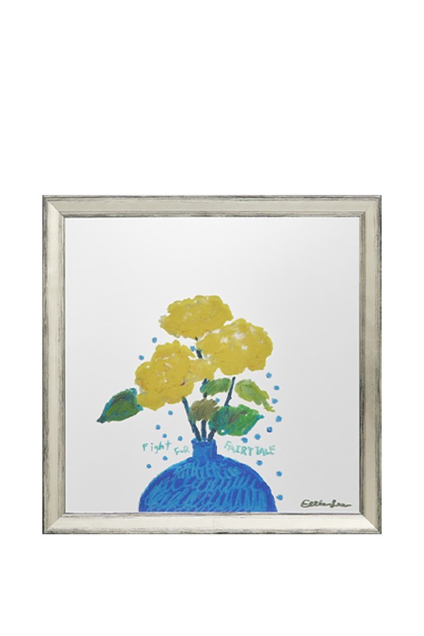 [GOLANY] 이엘리 작가의 Line Flow Mirror small은 알루미늄과 거울 소재로 제작된, 아티스틱하고 동화적인 감성을 담은 거울입니다. 플로우 라인 패턴과 화려함과 차분함을 넘나드는 색상의 조화가 돋보이며, 모던한 분위기를 연출합니다. 인테리어 장식용으로 적합하며, 다양한 공간에 개성 있는 포인트를 더할 수 있습니다. 동화 같은 스토리텔링이 담긴 디자인은 일상생활 속에서 특별한 즐거움을 선사합니다. 날카로운 모서리와 충격에 유의하고, 어린이의 접근을 막아주세요. 세척 시에는 마이크로파이버 또는 페이퍼타월을 사용하시고, 제작 기간이 소요될 수 있으며 보증서가 포함되어 있습니다.
