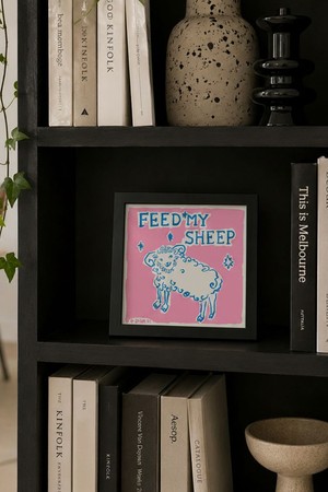 클리 작가의 Feed my sheep - Pink