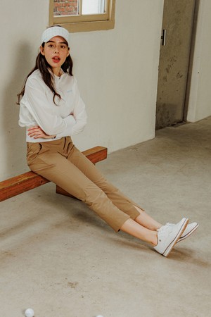 슬릿 포인트 팬츠 여성_BEIGE-a