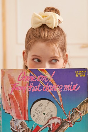 쿠션 리본 헤어 스크런치 (아이보리)