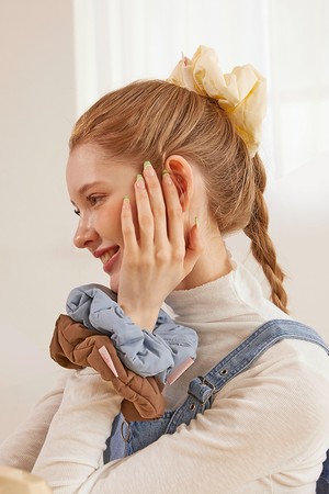 쿠션 빅 헤어 스크런치 (아이보리)