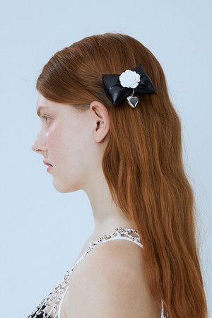 로즈 패디드 리본핀