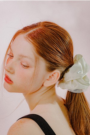 도트 매쉬 사틴 스크런치 (아이보리)