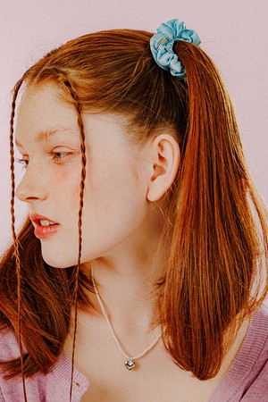 미니 셔링 사틴 스크런치 (스카이블루)