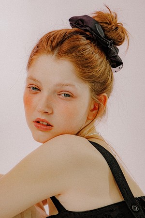 도트 매쉬 사틴 스크런치 (블랙)