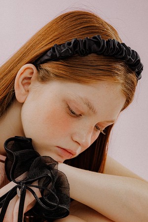 셔링 사틴 헤어 밴드 (블랙)