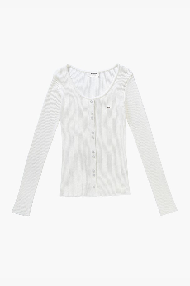 **슬림 니트 가디건 (3color)**

부드러운 니트 소재의 여성 슬림핏 가디건입니다. 베이직하고 미니멀한 디자인으로 봄, 가을에 활용하기 좋습니다. 브이넥 라인에 긴 소매 기장이며, 단추 여밈으로 간편하게 착용할 수 있습니다. 화이트, 블랙, 베이지 3가지 색상으로 출시되어 다양한 스타일에 매치하기 좋습니다. 데이트룩, 출근룩 등 TPO에 맞춰 미니멀, 클래식, 캐주얼 스타일을 연출해보세요.
