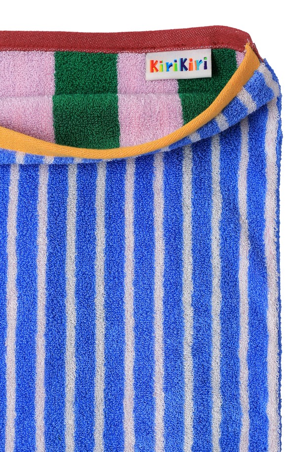 스카이라인 수피마 베개커버 350g은 부드러운 터치감과 실크같은 광택을 자랑하는 베개커버입니다. 100% 수피마 코튼 소재로 제작되어 흡습 및 통기성이 우수하며, 매끄러운 표면과 부드러운 촉감을 제공합니다. 50x70cm 사이즈로, 코튼캔디, 워터멜론, 허니비, 스카이라인, 아이보리 등 다양한 색상 옵션을 선택할 수 있습니다. 스트라이프 무늬가 특징이며, 알러지 방지 기능과 우수한 색상 유지력, 변형이 적은 내구성을 갖췄습니다. 원단 안전성 1등급, OEKO-TEX STANDARD 100, 유해물질 200여 가지 테스트를 통과하여 안심하고 사용할 수 있습니다.
