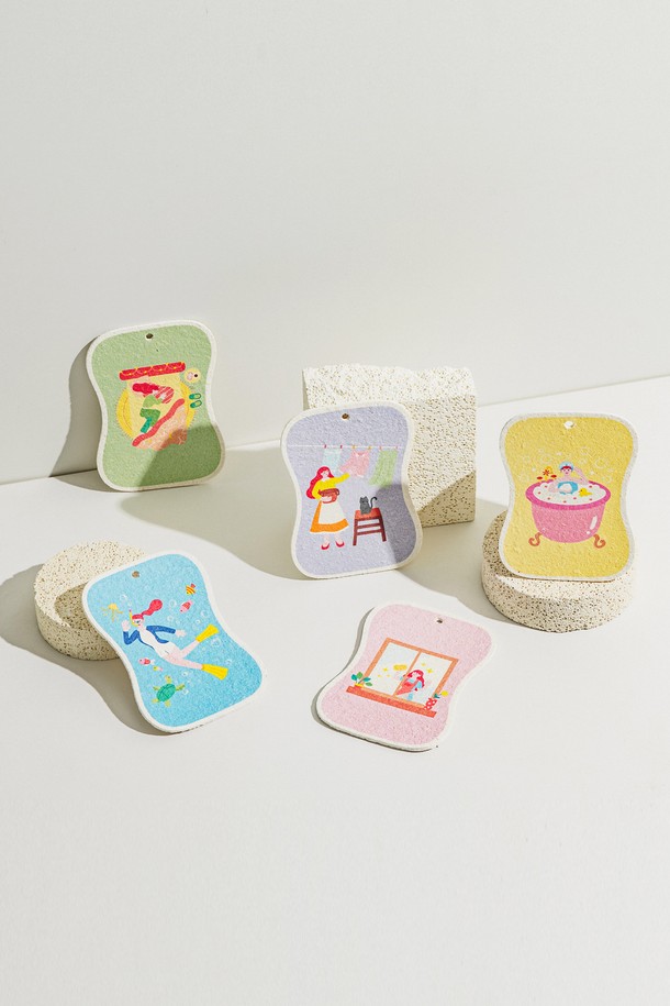 닥터하우스 오미자 생분해 셀룰로오스 수세미 5P세트는 주방 설거지를 위한 친환경 수세미입니다. 셀룰로오스 소재로 제작되어 부드럽고 푹신한 촉감을 자랑하며, 오미자색 컬러와 무지 디자인으로 깔끔함을 더했습니다. 20배의 높은 물 흡수력과 걸이용 고리를 갖춰 편리하게 사용할 수 있으며, 생분해 기능으로 환경 보호에도 기여합니다. 세제 절약, 스크래치 방지, 빠른 건조 기능으로 위생적인 주방 관리에 도움을 드리는 5개입 세트입니다.
