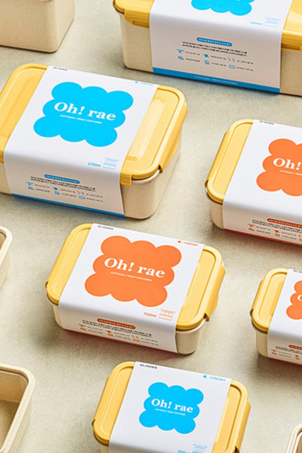 닥터하우스 오래 신선 항균 밀폐용기 4종 세트는 음식의 신선함을 오래 유지하는 데 특화된 제품입니다. 99.9% 항균 효과와 95.8% 탈취 효과로 위생적인 보관이 가능하며, 천연 키토산과 제올라이트 소재를 사용하여 더욱 안심하고 사용할 수 있습니다. 분리형 칸막이, 적층 가능 디자인으로 효율적인 공간 활용이 가능하며, 2주 이상 신선도를 유지합니다. 530ml 2칸 용기, 1100ml 3칸 용기, 1500ml 4칸 용기, 700ml 단일칸 용기로 구성되어 다양한 식재료 보관에 용이합니다. SGS 인증과 유럽 안전 기준을 통과하여 안전성을 입증받았습니다.
