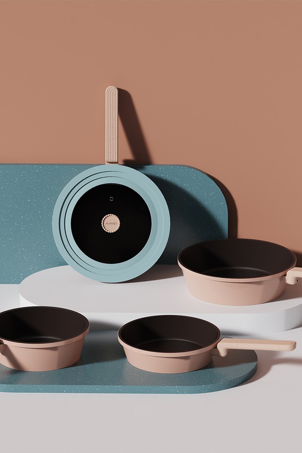 닥터하우스 키토산 항균 코팅 프라이팬+웍 4종 세트는 Ether, Cream Tan 두 가지 색상에 스톤 도트 무늬로 디자인되었습니다. 알루미늄과 베이클라이트 소재로 제작되었으며, 일반 프라이팬 대비 5배 두꺼운 두께로 내구성을 높였습니다. 키토산 항균 코팅, 치토셀룰로오스 불소 코팅, 치토 세라믹 코팅으로 항균, 논스틱, 스크래치 방지 기능을 제공합니다. 가스레인지, 세라믹 쿡탑, 핫플레이트 등 다양한 열원에서 사용 가능하며, 프라이팬 24cm, 28cm, 웍 24cm, 28cm으로 구성되어 있습니다. 자연 소재 결합 논스틱 코팅, 99.999% 항균 테스트 통과, 2배 강한 내마모성, 넓고 깊은 바닥 설계, 위생적인 핸들 일체형 디자인, 고무 코팅 손잡이 등 뛰어난 특징을 자랑합니다.
