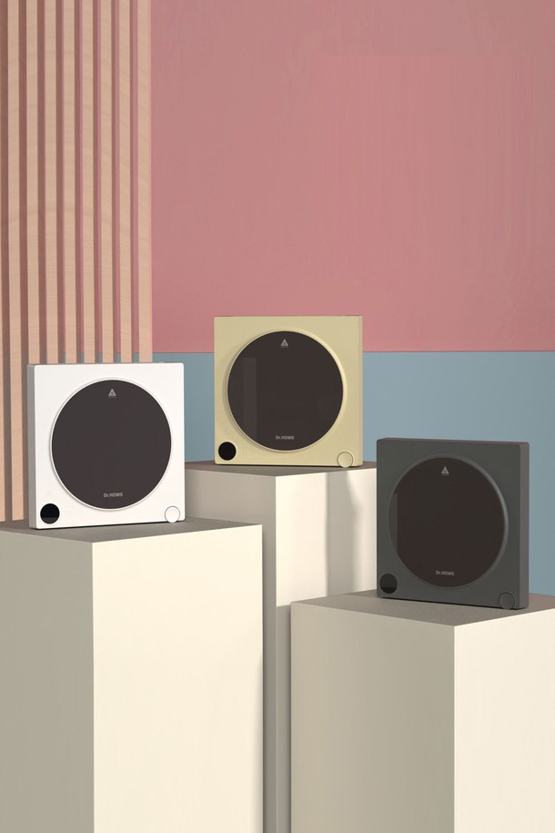 닥터하우스 온유 슬림형 스마트 휴대용 1구 인덕션은 주방 조리 환경을 혁신적으로 변화시키는 슬림형 디자인의 1구 인덕션입니다. 세라믹 글라스 소재로 제작되어 깔끔하고 세련된 화이트 색상을 자랑하며, 주방 어디에나 잘 어울립니다. 휴대성을 고려한 디자인으로, 필요에 따라 간편하게 이동하며 사용할 수 있습니다. 스마트 기능으로 조작이 용이하며, 인덕션 가열 방식을 통해 빠르고 효율적인 취사가 가능합니다. 닥터하우스 온유 슬림형 1구 인덕션으로 편리하고 스마트한 조리 생활을 경험해 보세요.
