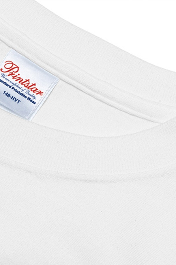 [1+1] [유니섹스] 148-무거운 무게 헤비웨이트 무지 반팔 티셔츠는 봄, 여름 시즌에 착용하기 좋은 유니섹스 스타일의 반팔 티셔츠입니다. 250g/m²의 두꺼운 헤비웨이트 면 원단으로 제작되어 탄탄한 착용감을 선사하며, 레귤러 핏으로 편안하게 입을 수 있습니다. 라운드넥 디자인에 화이트, 그레이, 네이비, 아미그린, 버건디 5가지 기본 컬러로 출시되어 어떤 스타일에도 잘 어울립니다. 이중 스티칭과 넥테이프 보강으로 내구성을 높였으며, 기본에 충실한 무지 디자인으로 집콕룩, 산책룩 등 다양한 시간과 장소와 경우에 활용 가능합니다. 미니멀, 캐주얼, 클래식 스타일을 즐겨 입는 분들께 추천합니다.