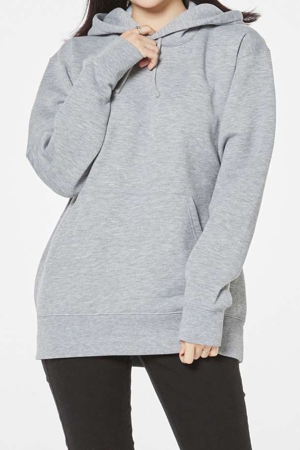 [Unisex] 347-AFH 드라이 기모 후드는 뛰어난 보온성과 활동성을 제공하는 유니섹스 후드티셔츠입니다. 화이트, 그레이, 네이비, 블랙, 라이트 핑크, 버건디 등 다채로운 6가지 색상으로 출시되어, 일상 및 스포츠 활동에 폭넓게 활용할 수 있습니다. 드라이 기능성과 공기층 보온성을 갖춘 기모, 플리스 소재로 제작되어 가을, 겨울철에도 따뜻하고 쾌적하게 착용 가능하며, 레귤러핏에 긴 소매, 후드 디자인으로 편안한 착용감을 선사합니다.
