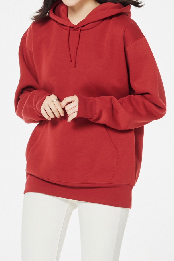 [Unisex] 347-AFH 드라이 기모 후드는 남녀 공용으로, 겨울철 스포츠, 운동, 액티브 활동에 적합한 후드티셔츠입니다. 화이트, 그레이, 네이비, 블랙, 라이트 핑크, 버건디 등 다양한 색상으로 출시되었으며, 흡습, 속건, 방한 기능이 뛰어납니다. 드라이 기모 원단(340g/㎡)과 테리 뒷면 조직 특수 가공, 공기를 많이 포함하는 구조로 제작되어 부드러운 촉감과 두꺼운 두께감을 자랑합니다.
