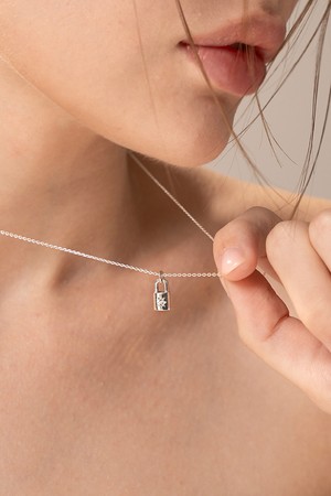 스텔라 자물쇠 네크리스 목걸이