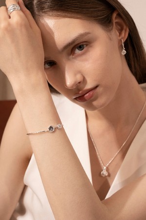 리버스톤 이니셜 팔찌