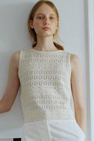 crochet sleeveless knit (ecru)