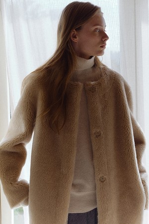 wool shearing round half coat (beige)