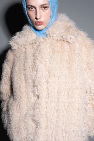 에코 퍼 넥라인 후크 4버튼 자켓