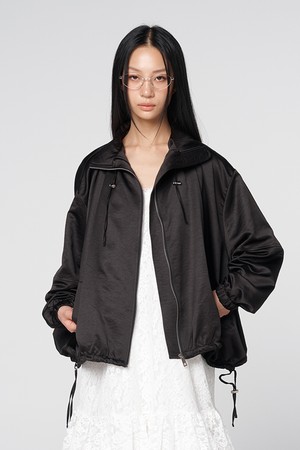 글로시 셔링 스트링 점퍼