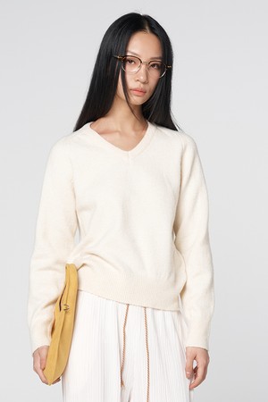 울 블렌드 브이넥 니트