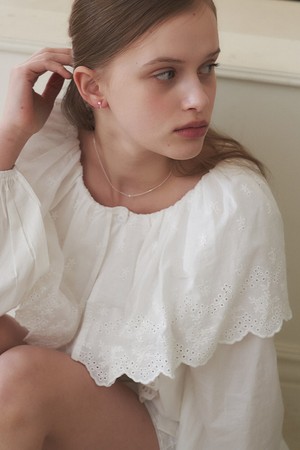 PUNCHING CAPE BLOUSE_WT