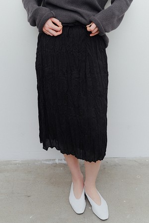 wrinkled viscose midi skirt (black)