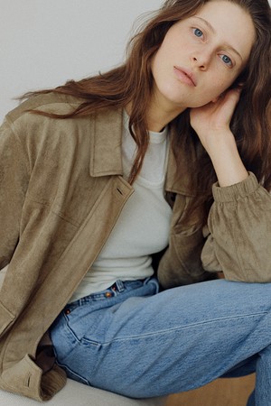 soft suede blouson jacket (vintage beige)